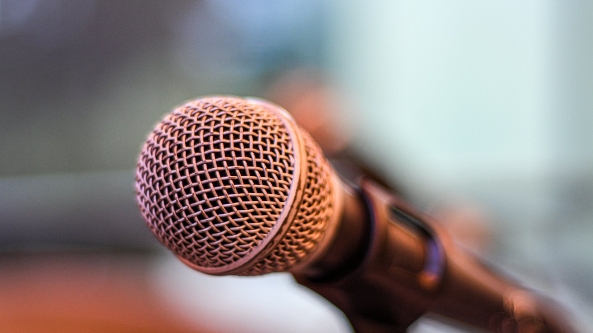 Wireless handheld microphone close up